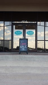 La Bella Salon & Beauty Lounge place picture